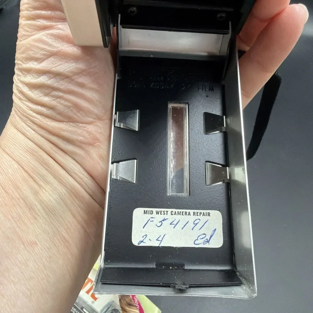 Kodak Instamatic 134 Camera With Case. Vintage 1960’s Made In USA Good Condition